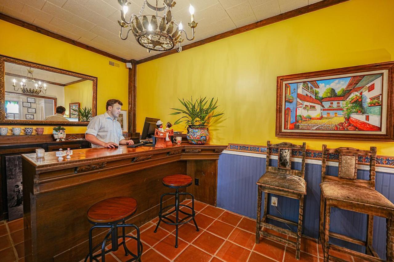 La Posada Milford Eksteriør bilde